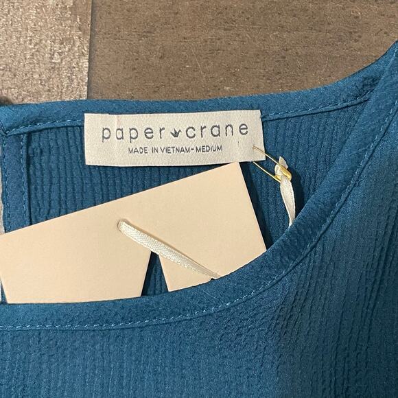 Paper Crane Women's T41729P Ocean Blue Ruched Sleeve Smocked Hem Crop Top Size M - Picture 11 of 14